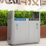 广场上的文明坐标户外喷粉金属两分类垃圾桶的城市使命