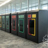 机场不锈钢透明分类垃圾桶以匠心设计，守护每一次出行
